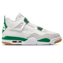 Air Jordan 4 Retro x Nike SB 'Pine Green'