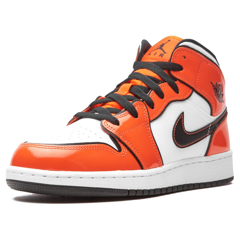 Orange nike clearance outlet