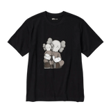 KAWS x UNIQLO UT Graphic T-Shirt 'Black'