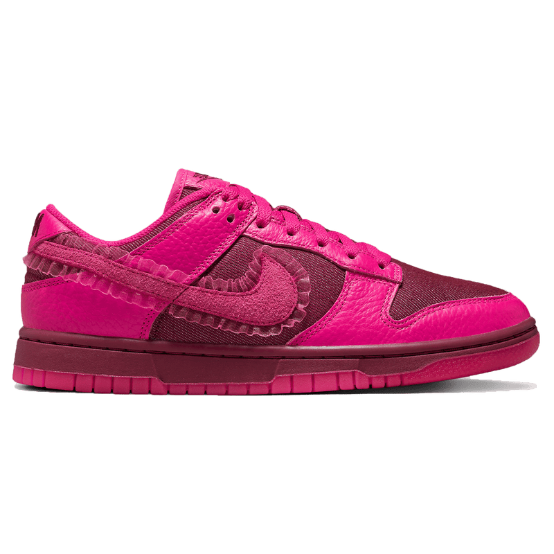 Nike WMNS Dunk Low 'Valentines Day'