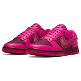 Nike WMNS Dunk Low 'Valentines Day'