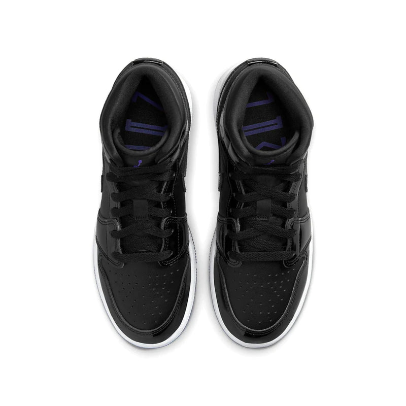 Space jam 2025 jordans all black