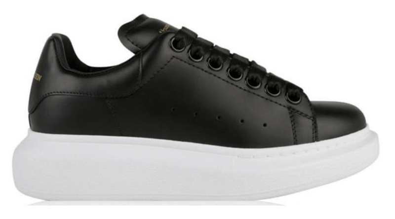 Alexander mcqueen 2025 all black trainers